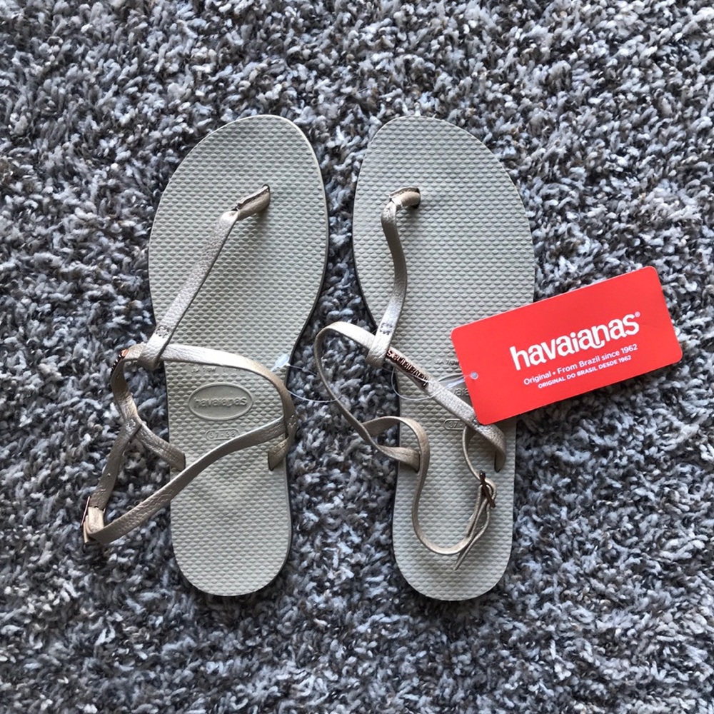 🌟NWT🌟 Havaianas T-Strap Sandals